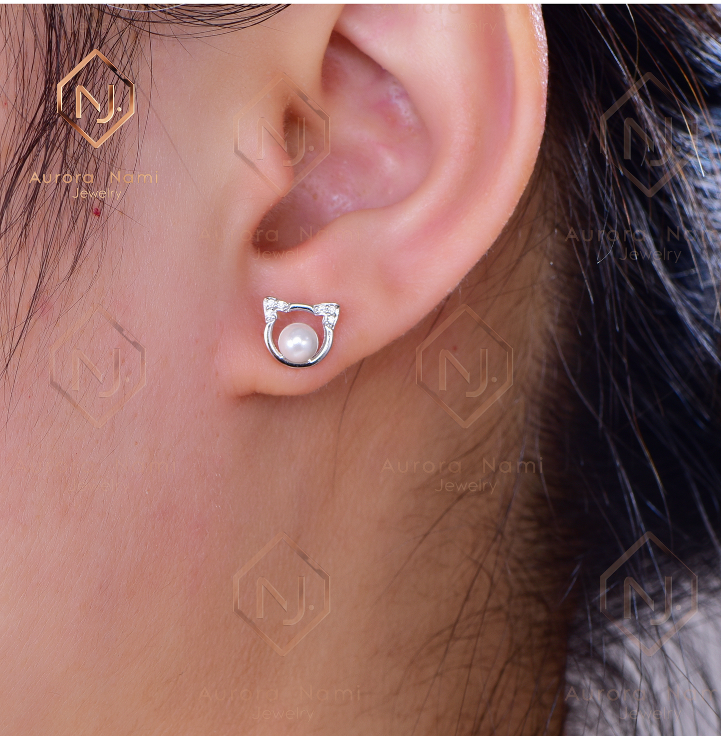 Cat Ears Pearl Studs With Moissanite